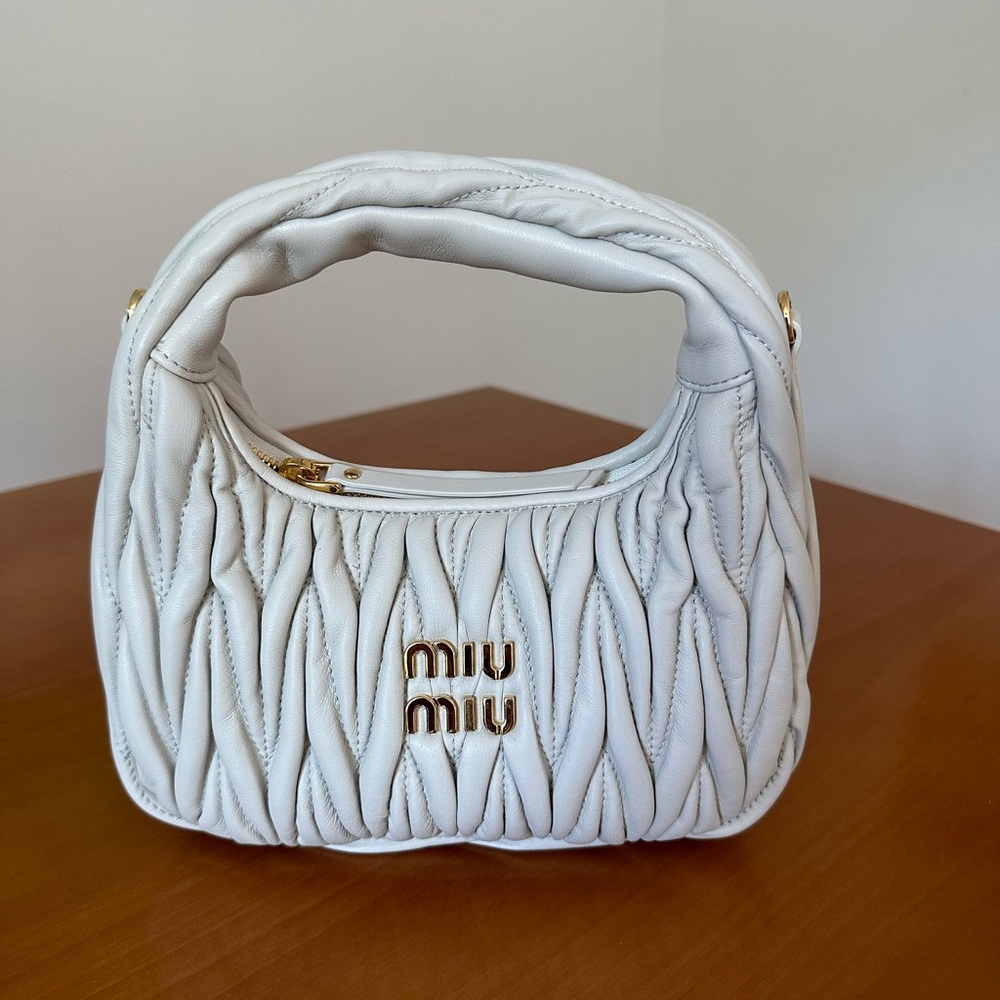 Miu Miu Wander matelasse bag in ecru